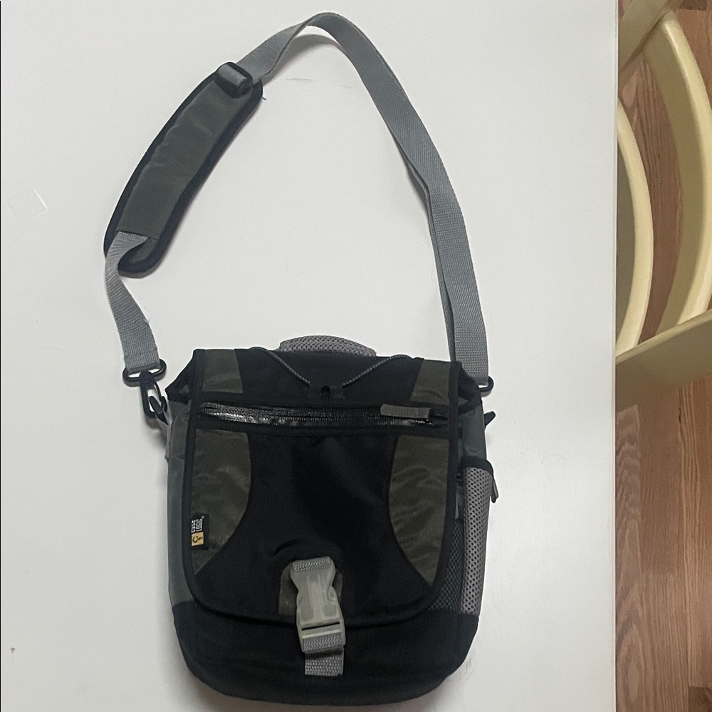 🆕❤️ NWOT Case Logic Camera Bag